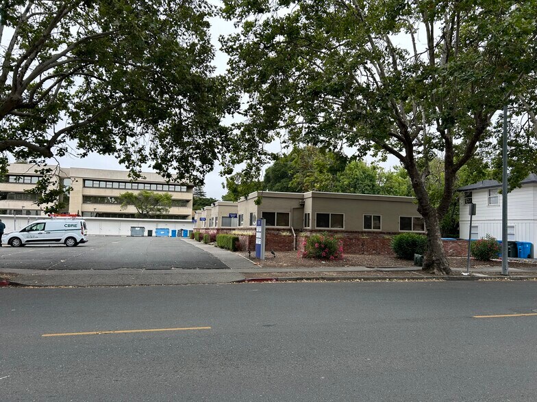 More Photos Of 170 Sotoyome St, Santa Rosa Medical For Sale