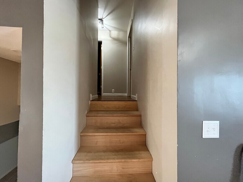 More Photos Of 260 Calumet St, Oswego Office For Sale