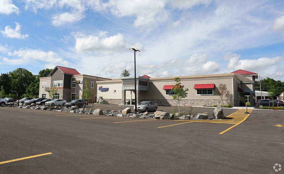 More Photos Of 7660 Highbridge Rd, Manlius Storefront Retail Office For Lease