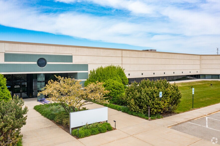 More Photos Of 8400 Lakeview Pky, Pleasant Prairie Light Distribution For Lease