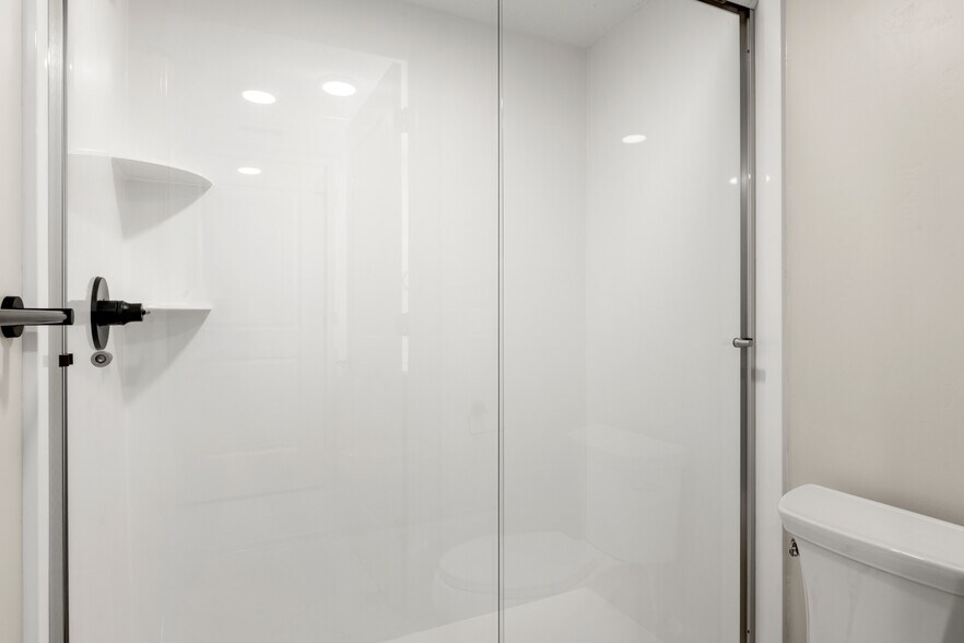 More Photos Of 45 E 150 S, Garden City Apartments For Sale