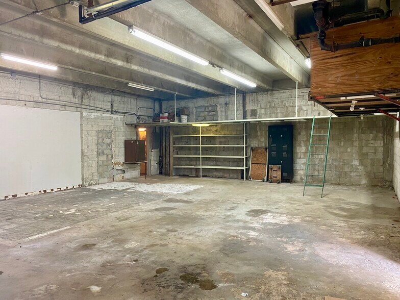 More Photos Of 2126 Collins Ct, Hollywood Refrigeration Cold Storage For Lease