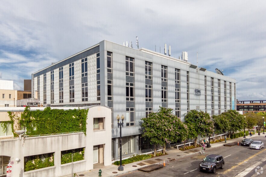 More Photos Of 2121 Wisconsin Ave NW, Washington Office For Lease