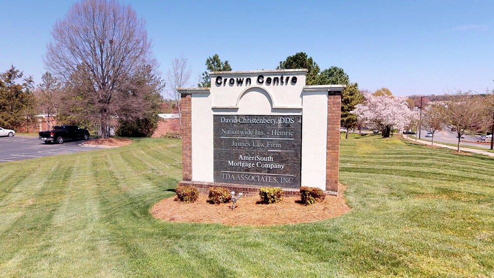 More Photos Of 2101 N Sardis Rd, Charlotte Office For Sale