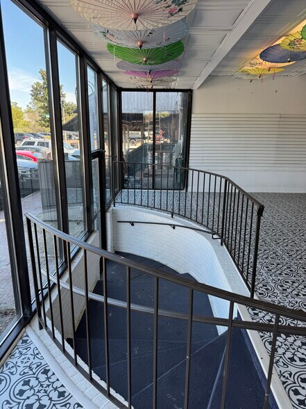 More Photos Of 164 NW Broad St, Southern Pines Office For Lease