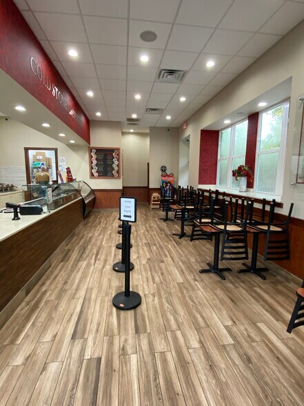 More Photos Of 8459 Dorchester Rd, North Charleston Restaurant For Sale