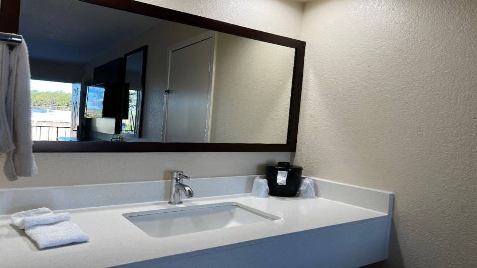 More Photos Of 6508 U.S. 49, Hattiesburg Hotel For Sale