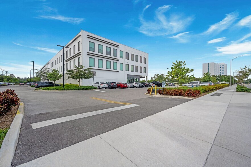 More Photos Of 1695 NW 110th Ave, Miami Office For Sale