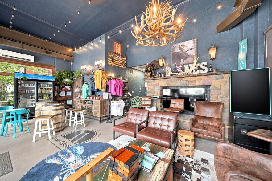 More Photos Of 68 W Maiden St, Washington Freestanding For Sale