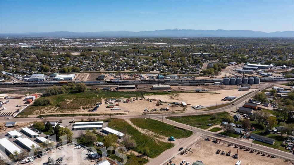 More Photos Of 325 Chicago Street, Nampa Land For Lease