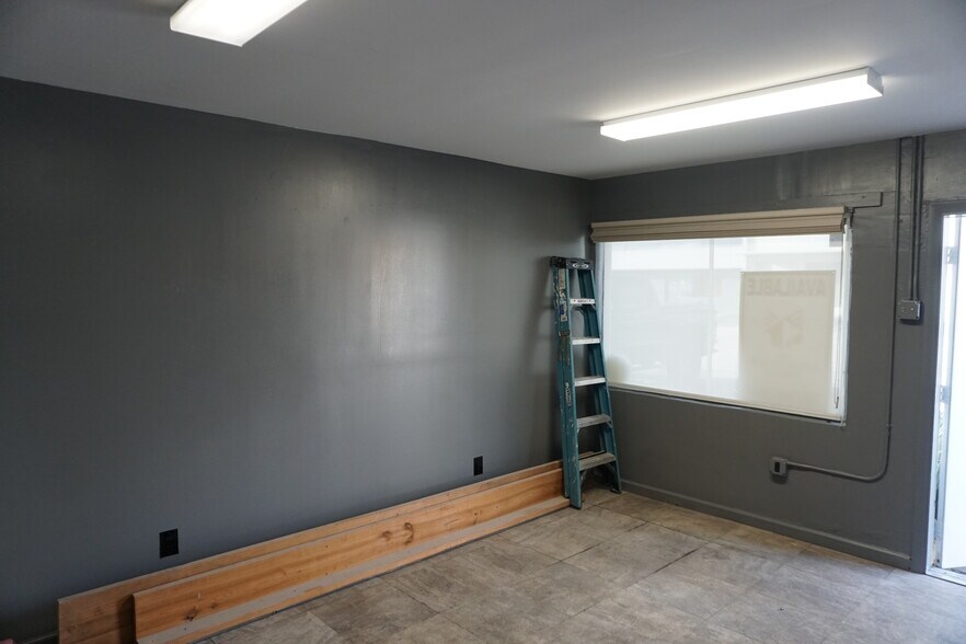 More Photos Of 1044 NE 44th St, Oakland Park Industrial For Sale