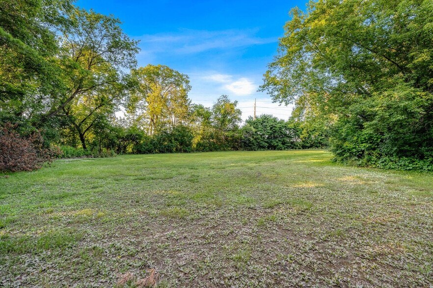 More Photos Of 604 E Wisconsin St, Sparta Industrial For Sale