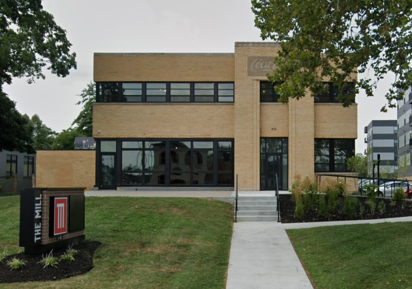 Primary Photo Of 425 N Harrison St, Shelbyville Apartments For Lease