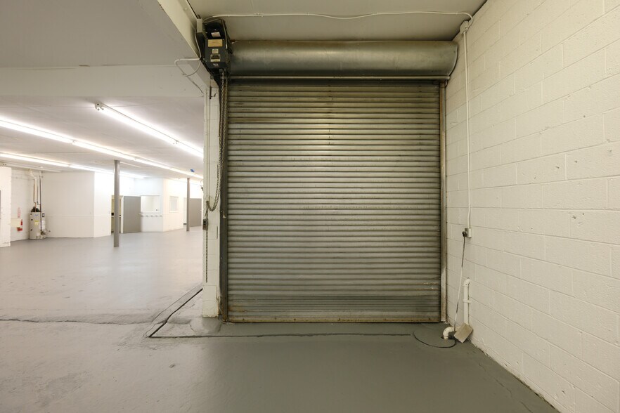 More Photos Of 30 W Price St, Linden Flex For Lease