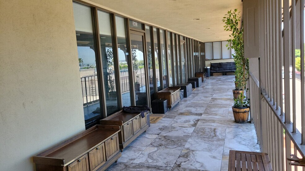 More Photos Of 3621-3629 N Sepulveda Blvd, Manhattan Beach Storefront Retail Office For Lease