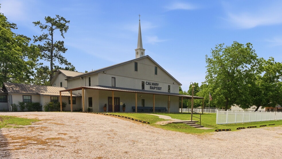 More Photos Of 3401 N Frazier St, Conroe Specialty For Sale