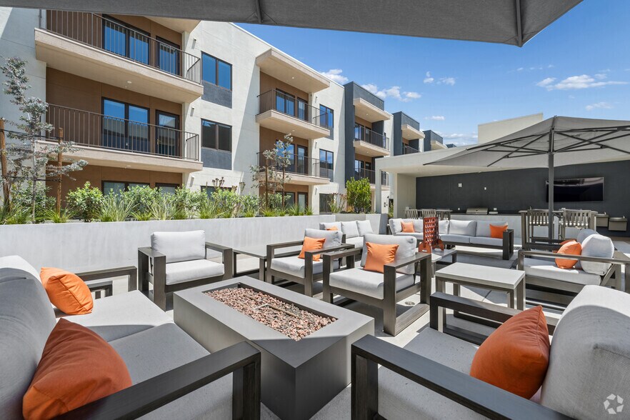 More Photos Of 127 W Pomona St, Monrovia Apartments For Lease