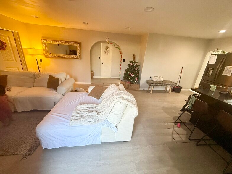 More Photos Of 13664 Whittram Ave, Fontana Specialty For Sale