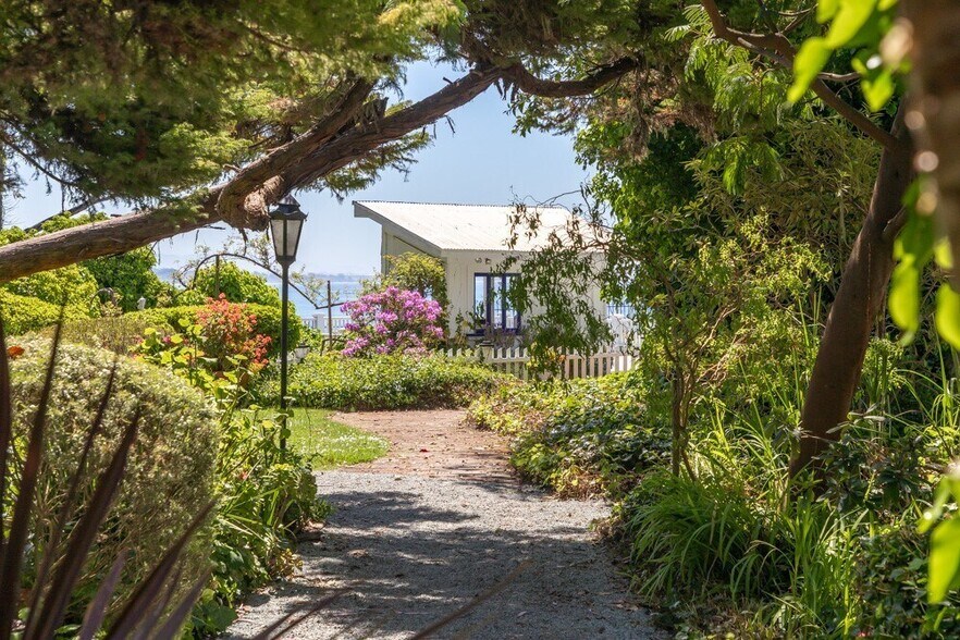 More Photos Of 620 El Salto Dr, Capitola Hospitality For Sale