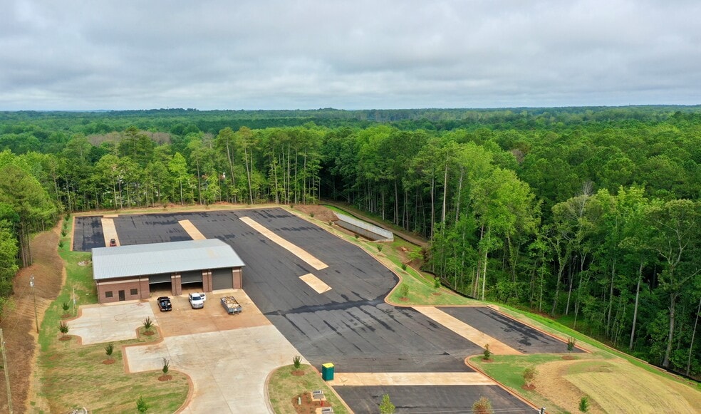 More Photos Of 570 Steele dr, Hampton Truck Terminal For Lease