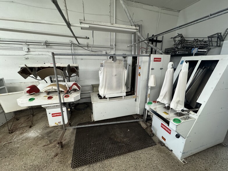 More Photos Of 2652-2660 Hollywood Blvd, Hollywood Freestanding For Lease