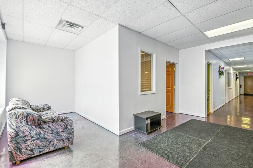 More Photos Of 19042 W McNichols Rd, Detroit Storefront For Sale