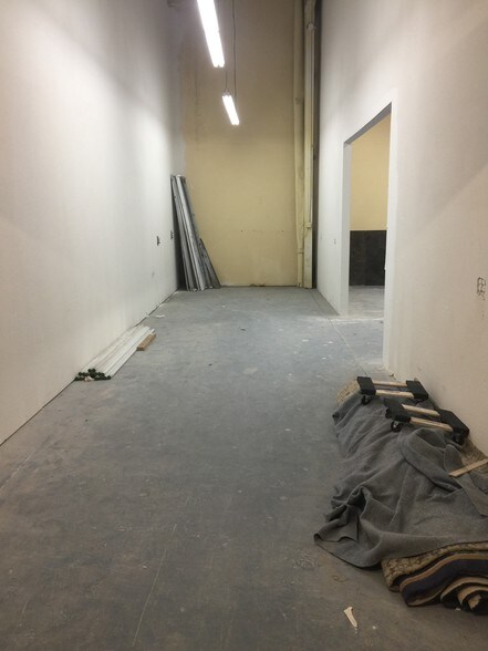 More Photos Of 8418 Broadway St, San Antonio Industrial For Sale