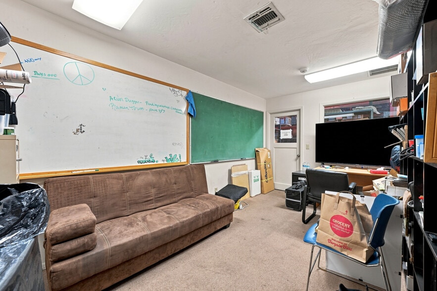 More Photos Of 905-909 Fee Dr, Sacramento Service For Sale