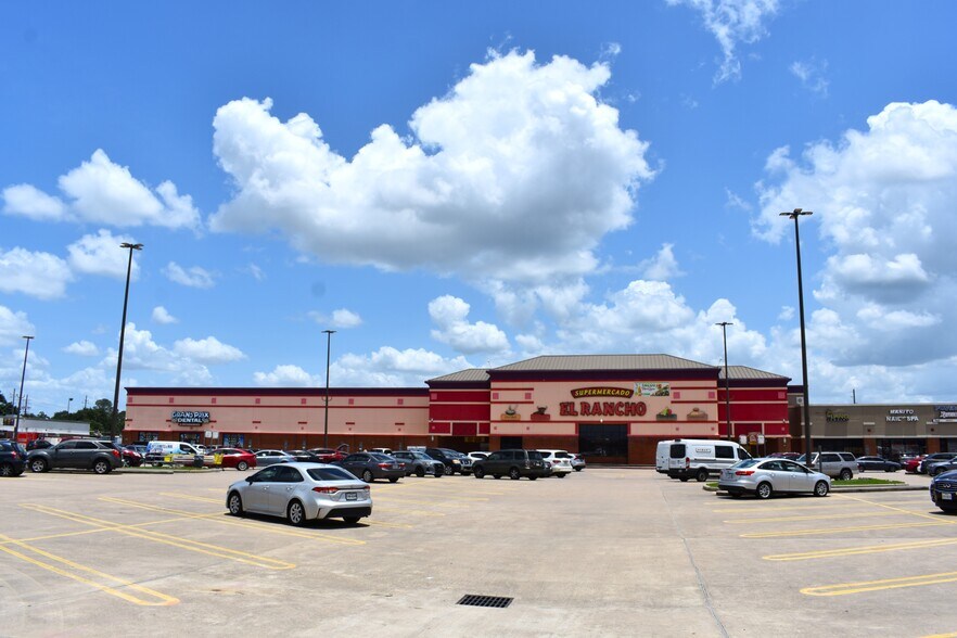 More Photos Of 3050 N Fry Rd, Katy Supermarket For Sale