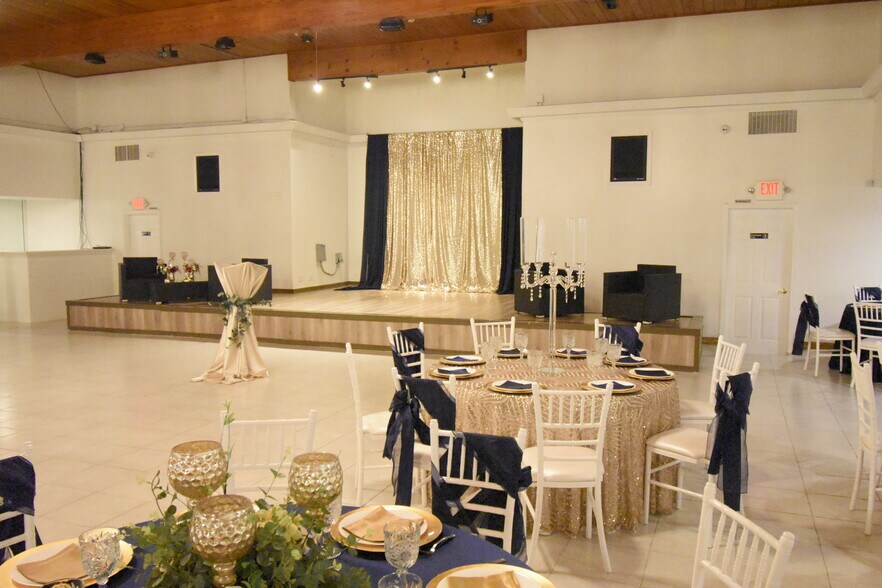 More Photos Of 401 Pennsylvania St, South Houston Lodge Meeting Hall For Sale