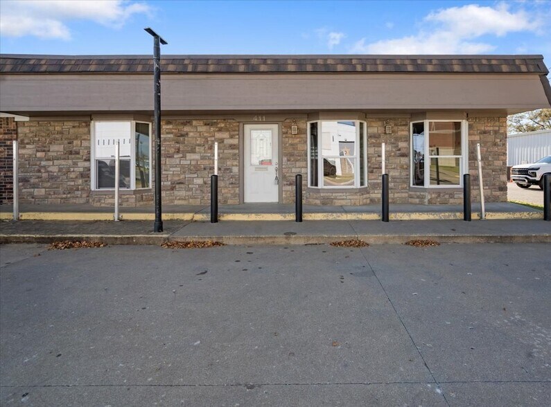 Primary Photo Of 411 W 1st St, Claremore Office For Sale