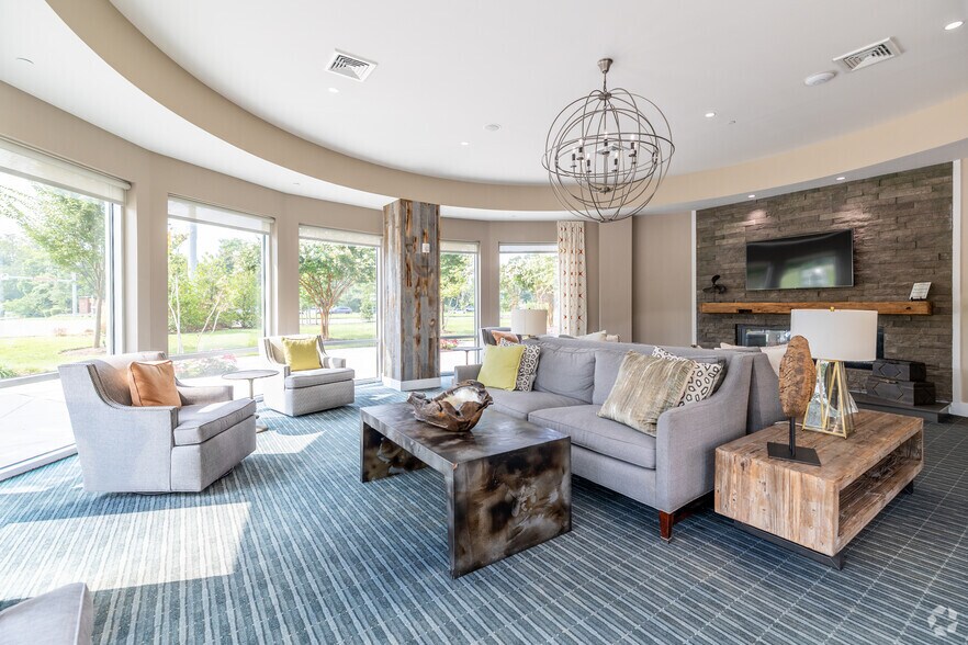 More Photos Of 9142 Richmond Hwy, Fort Belvoir Apartments For Lease