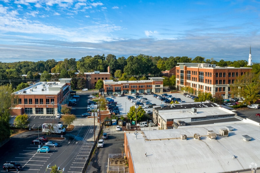 More Photos Of 2907 Providence Rd, Charlotte Unknown For Lease