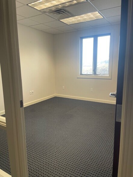 More Photos Of 1710 E Arlington Blvd, Greenville Office For Sale