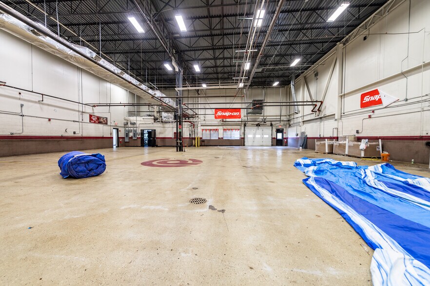 More Photos Of 5 Campanelli Cir, Canton Research And Development For Lease