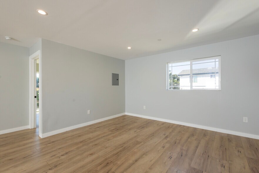 More Photos Of 3468 W 71st St, Los Angeles Apartments For Sale