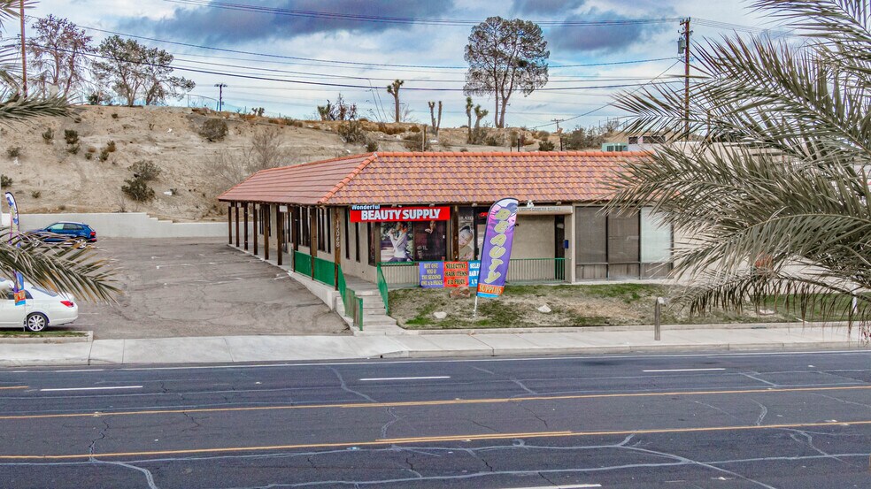 More Photos Of 15048 7th St, Victorville Storefront Retail Office For Lease