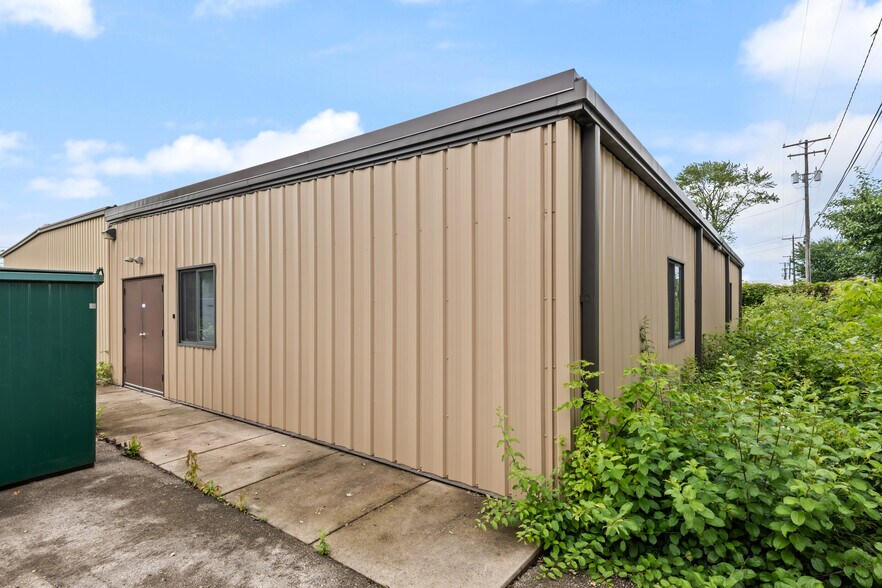 More Photos Of 1138 State St, Green Bay Warehouse For Sale