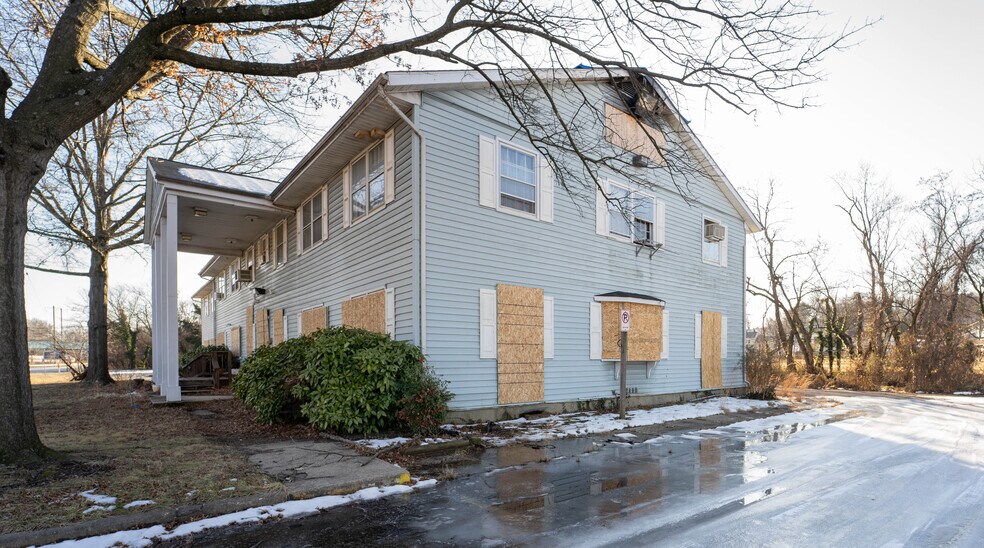 More Photos Of 5820 Southwestern Blvd, Halethorpe Flex For Sale