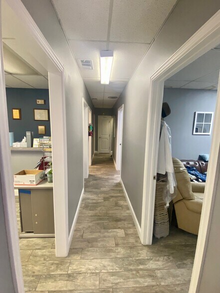 More Photos Of 910 W Northside Dr, Fort Worth Medical For Sale