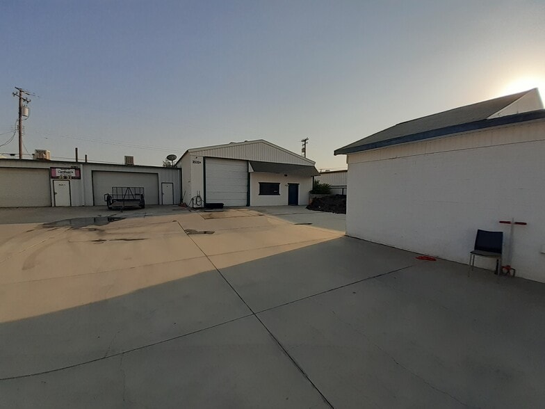 More Photos Of 3531-3533 Brian Way, Bakersfield Warehouse For Sale