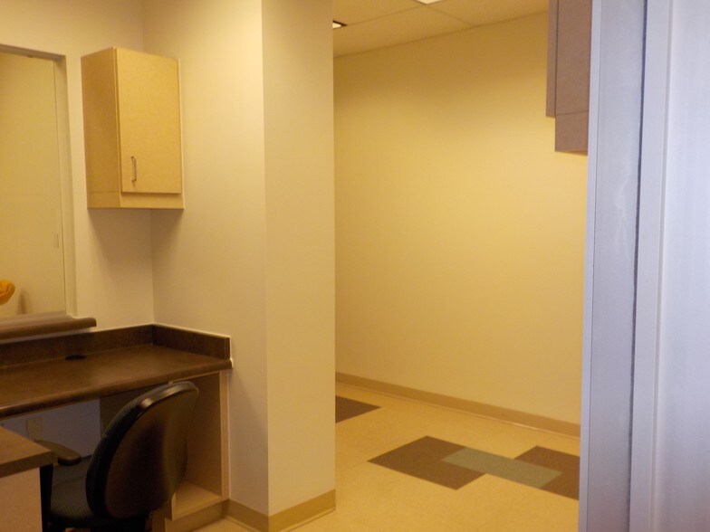 More Photos Of 5700 N Exp 77/83, Brownsville Medical For Lease