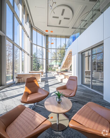 More Photos Of 10000 Memorial Dr, Houston Office For Lease