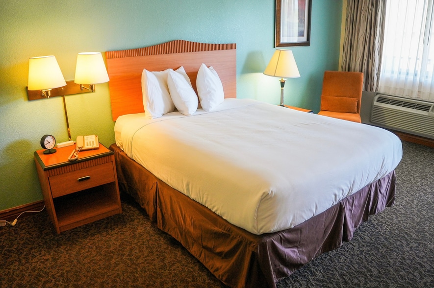 More Photos Of 3460 E Fry Blvd, Sierra Vista Hotel For Sale
