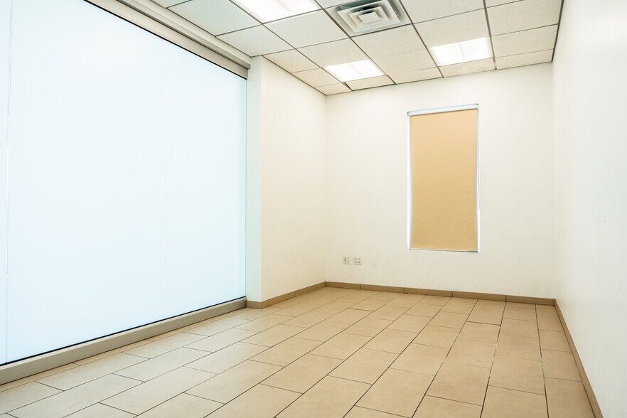 More Photos Of 19300 Northwest Fwy, Houston Auto Dealership For Sale