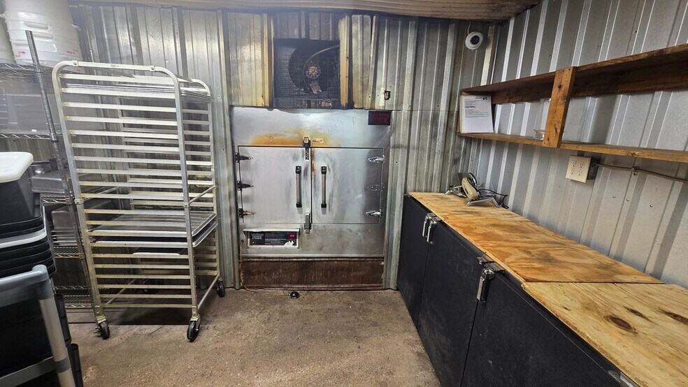 More Photos Of 4021 Acton Hwy, Granbury General Retail For Lease