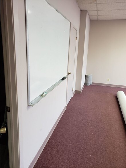 More Photos Of 200 State St, Mccomb Office For Lease