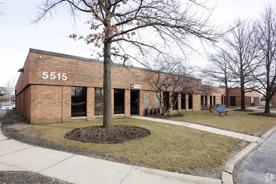 Primary Photo Of 5515 N Cumberland Ave, Chicago Office For Lease