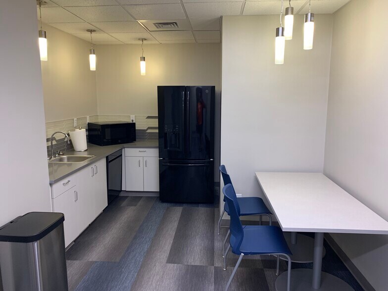 More Photos Of 509 Wilcox St, Castle Rock Office For Lease