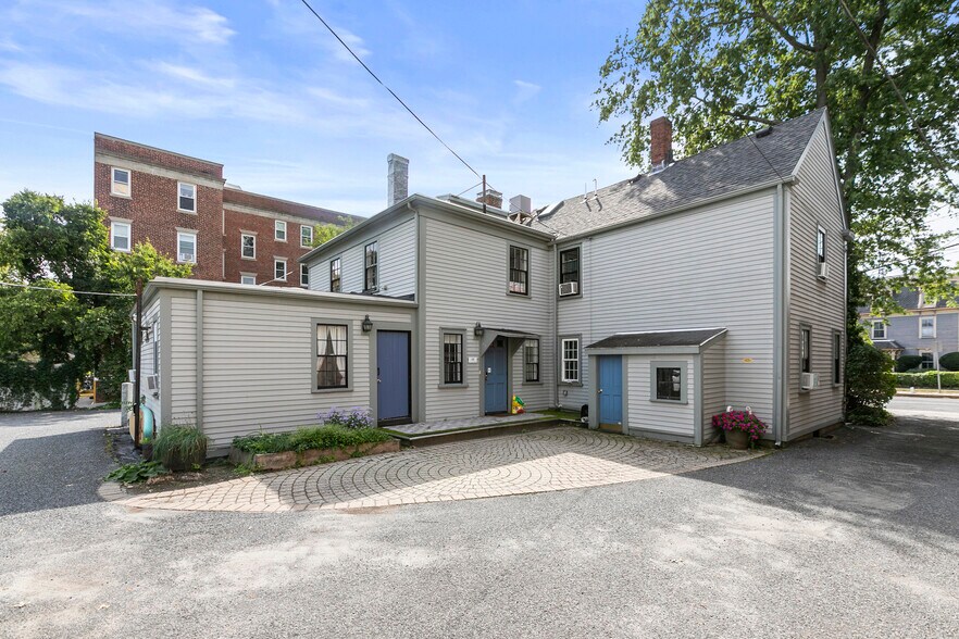 More Photos Of 393-395 Massachusetts Ave, Arlington Office For Sale